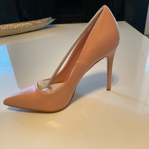 !NEW! Blush Pumps - Picture 5 of 7